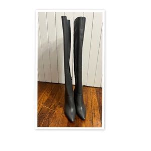 8.5 knee high boots.